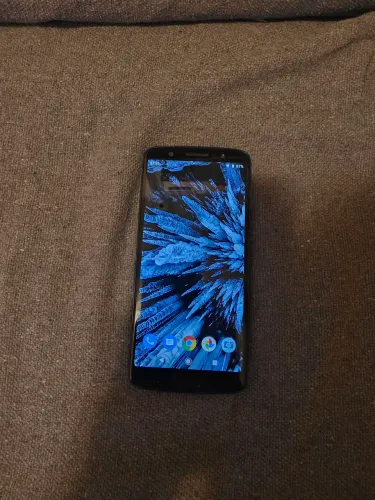 Vendo Moto G6 Plus 64GB Usado em Ótimas condições 