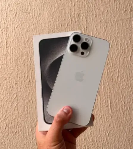 iPhone 15 Pro Max 256GB branco