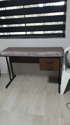MESA DE ESCRITÓRIO