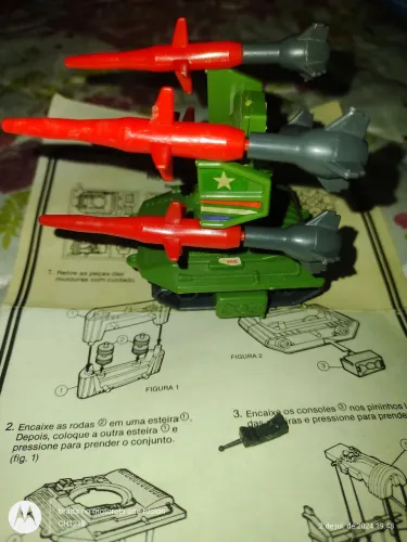 Comandos em ação robô lança mísseis 