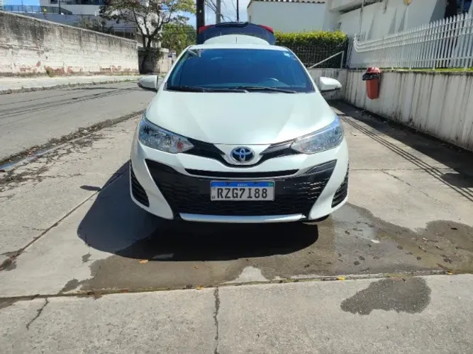 Toyota Yaris Live 1.3 Flex 16V 5P AUT 2022