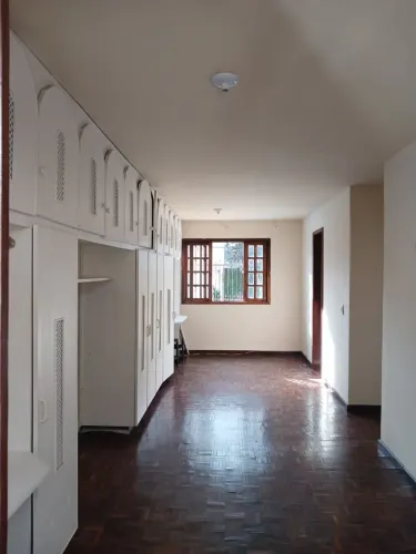Guarda roupas doação 