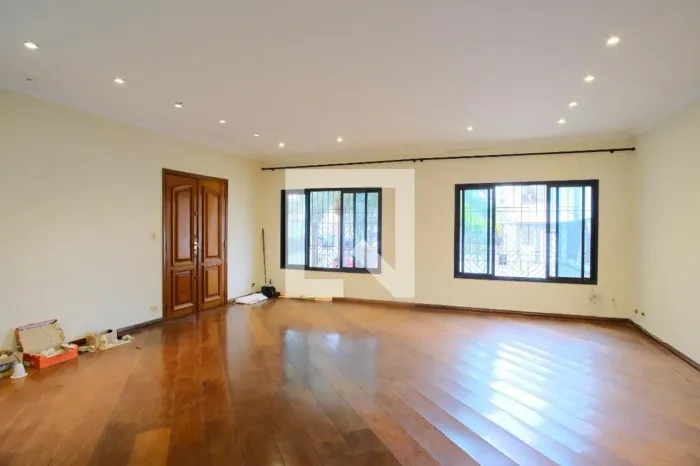 Casa à Venda - Vila Carrão, 5 Quartos, 500 m2