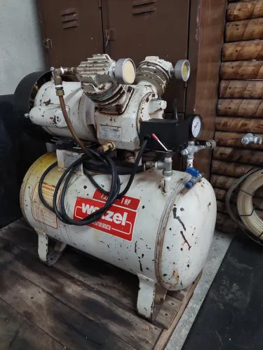 Vendo compressor wetzel 120 psi.