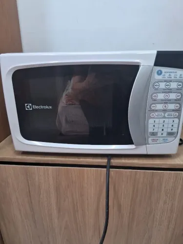 Microondas Electrolux branco