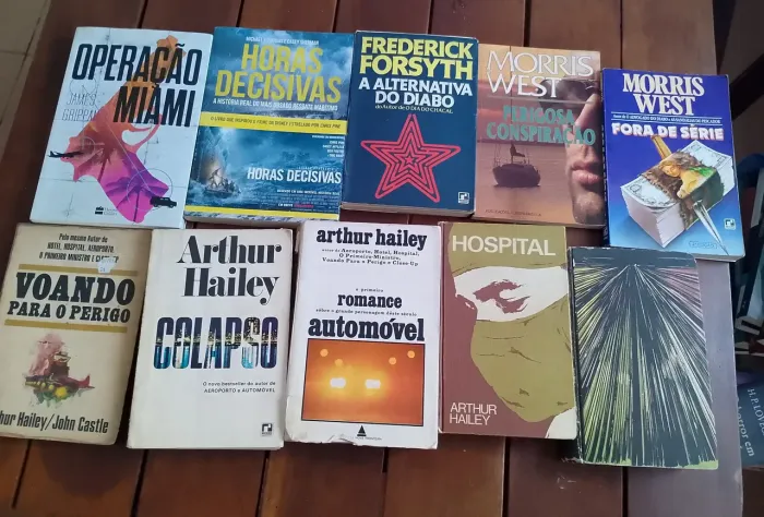 Kit com 10 livros de ação