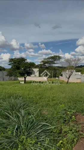 Lote à venda no condomínio Gran Royalle