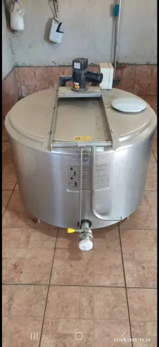 Tanques resfriadores de leite 300l/840l