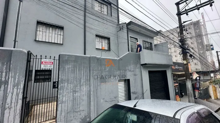 Casa residencial para alugar no bairro Vila Mazzei com 70 m² e 2 dormitórios/quartos.