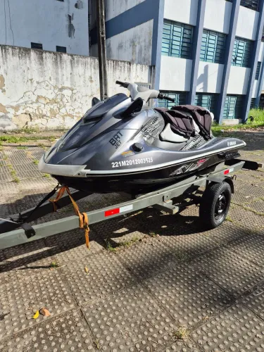 Yamaha WaveRunner VX Cruiser / VXR 1.8 Aspirado 2012 - Impecável e Pronto para Navegar!