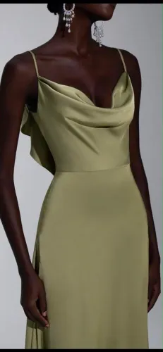 Vendo vestido longo de festa (cetim pesadinho)