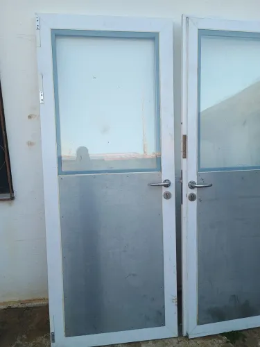 Porta de alumínio