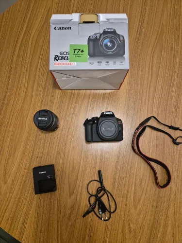 Máquina fotográfica Canon T7+ lente EF- S 18 -55