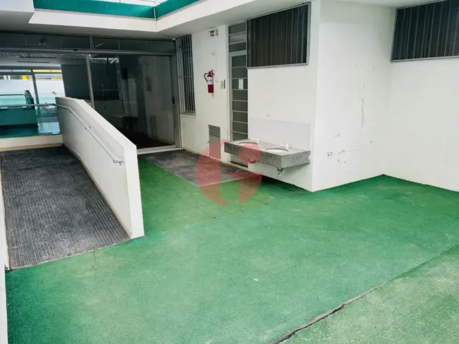 Casa comercial para locação com 5 vagas de garagem - 270m² no bairro Jardim Esplanada