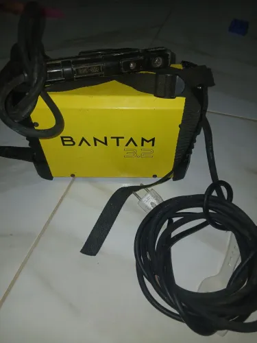 Vende-se máquina de solda valor 550,00, Só falta o terra número para contato *88