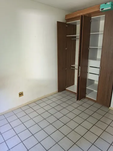 Alugo quarto no Luzia