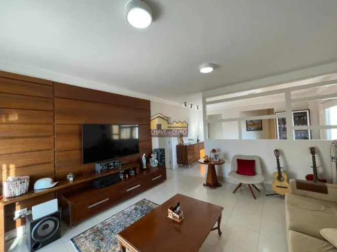 Apartamento com 3 quartos à venda no bairro São Benedito, em Uberaba