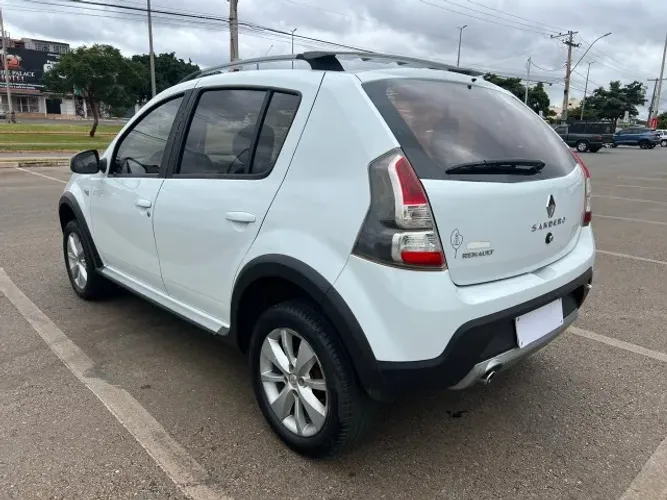 Renault Sandero Stepway Hi-power 1.6 8V 5P 2014