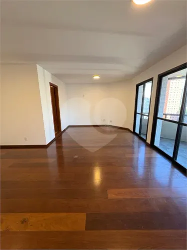 Apartamento com 3 quartos à venda em Moema - SP