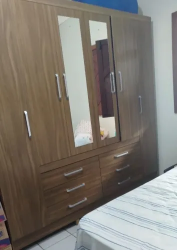 Guarda-roupa 