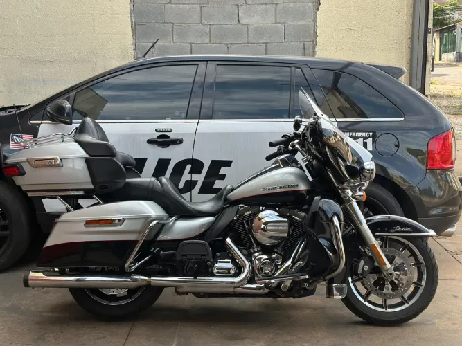 Harley-Davidson Ultra Limited (FLHTK) 2015