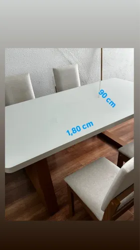 Mesa Grande e 4 Cadeiras