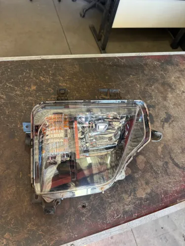 Farol auxiliar triton 2026