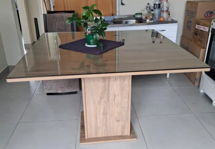 Mesa de jantar quadrada 1,20x1,20