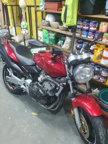 Hornet carburada 2005