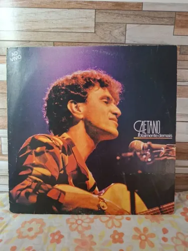 LP Caetano Veloso - Totalmente Demais (1986) - Disco de Vinil