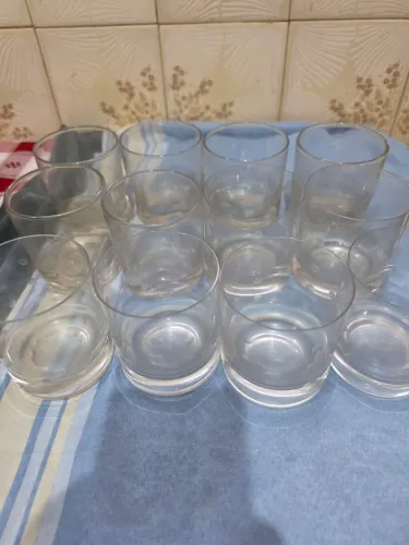 12 copos de whisky