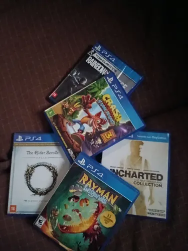 Troco ou vendo 5 jogos ps4 novos originais troco no read dead 2 , ou spidrr man , the last