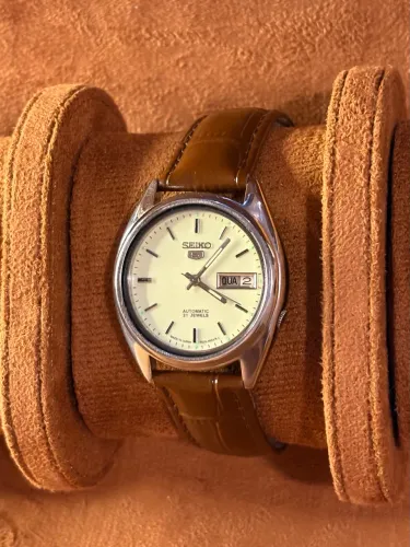 relógio seiko 5 full lume (brilha no escuro)
