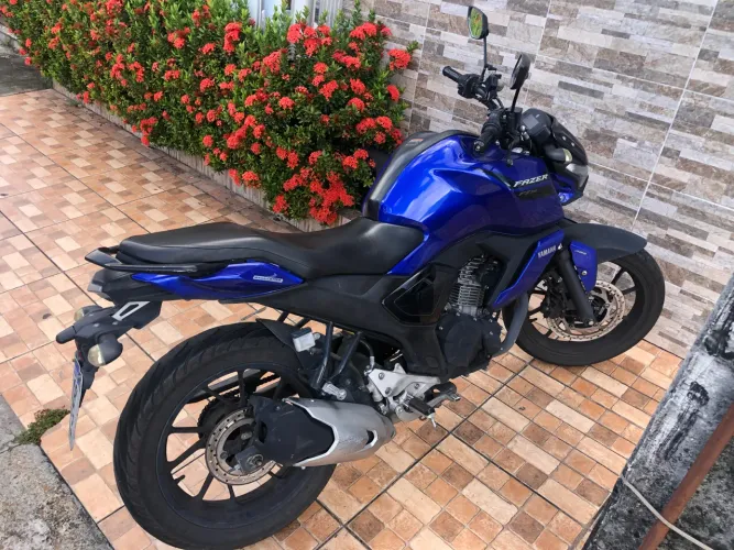 Moto FZ15