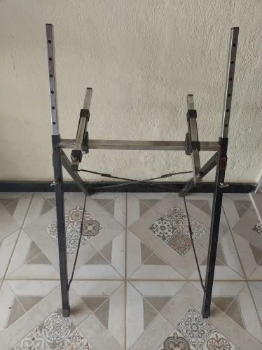 Rack usado para teclados 