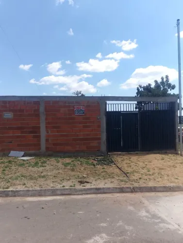 vendo agio lote murado com barracão inacabado