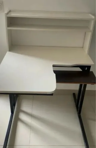 Mesa para máquina de costura