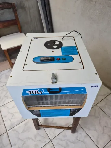 Chocadeira 70 ovos Juli chocmaster 