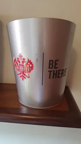 Balde De Gelo Smirnoff Alumínio - Coleção "Be There" (5 Litros)