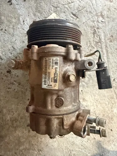Compressor do ar condicionado original Volks ( leia o anúncio)