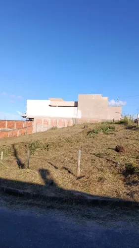 Lote: 483 m2