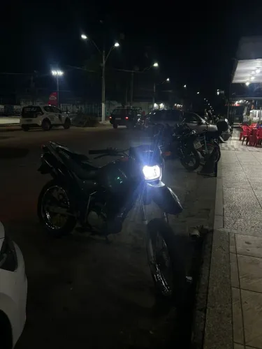 Vendo moto honda