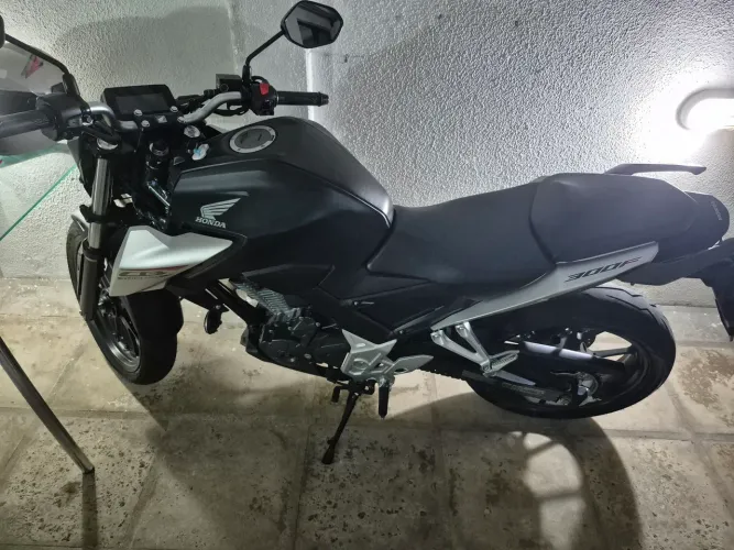 Cb 300f 2026