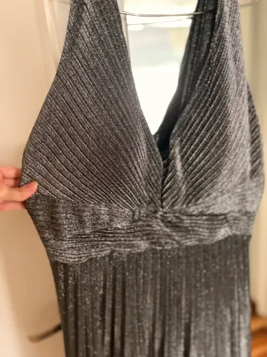 Vestido cinza brilhante 