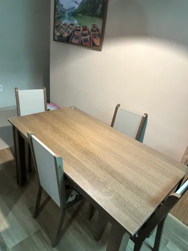Mesa 4 cadeiras com tampo de vidro 