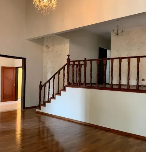 Casa com 3 dormitórios para alugar, 230 m² por R$ 5.728,00/mês - Jardim Estádio - Jundiaí/