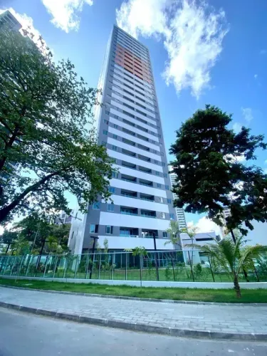 Imóvel novo, com 90m², 3 quartos, 2 vagas, andar alto, na Madalena - Recife - PE