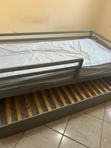 Cama solteiro com colchão