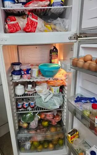 Geladeira Consul 350L, conservada e único dono