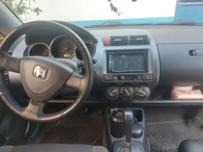 Honda Fit LX 1.4/ 1.4 Flex 8v/16v 5P Aut. 2004